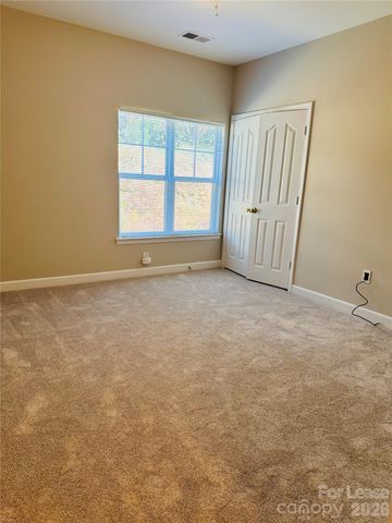9823 Hyde Glen Court, Charlotte, NC 28262