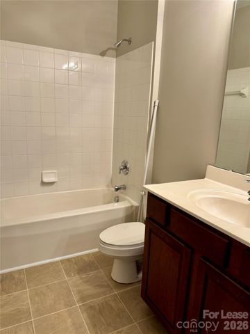 9823 Hyde Glen Court, Charlotte, NC 28262