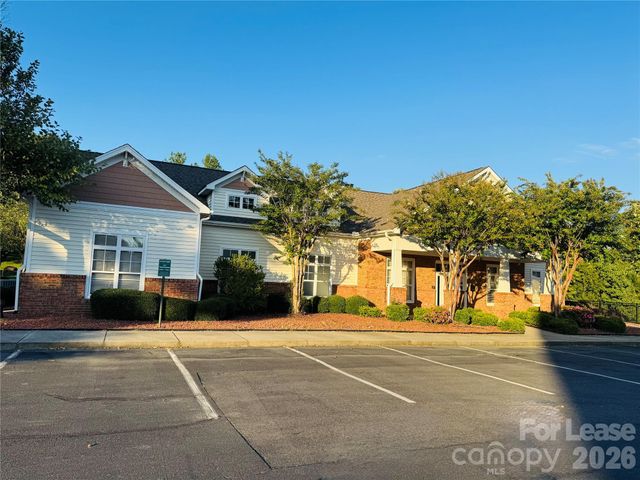 9823 Hyde Glen Court, Charlotte, NC 28262