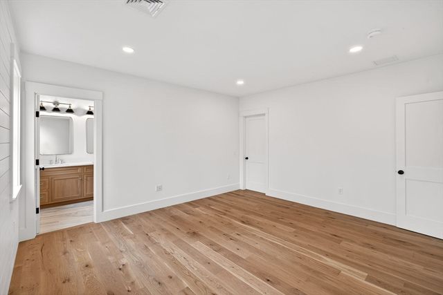 132 Great Western Rd, Harwich, MA 02645