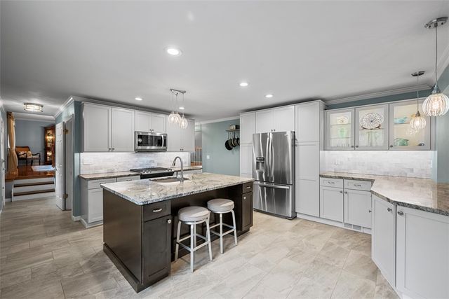 116 Himalaya Dr, Monroeville, PA 15146