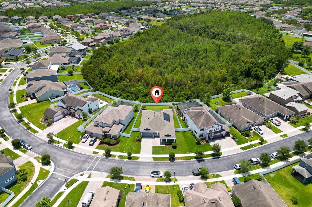 Image 11 of property listing at 3094 SOMERSET PARK DRIVE, Orlando, FL 32824
