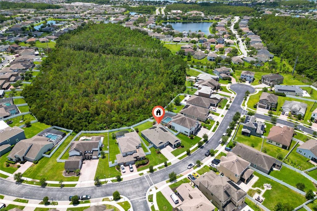 Image 12 of property listing at 3094 SOMERSET PARK DRIVE, Orlando, FL 32824