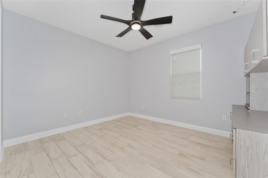 Image 32 of property listing at 3094 SOMERSET PARK DRIVE, Orlando, FL 32824