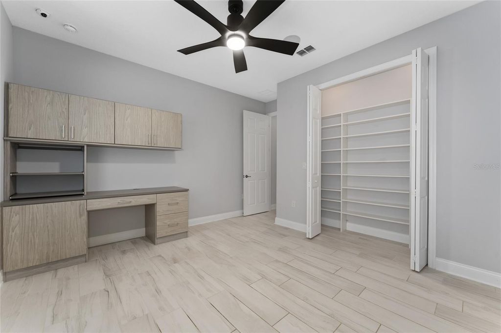 Image 33 of property listing at 3094 SOMERSET PARK DRIVE, Orlando, FL 32824