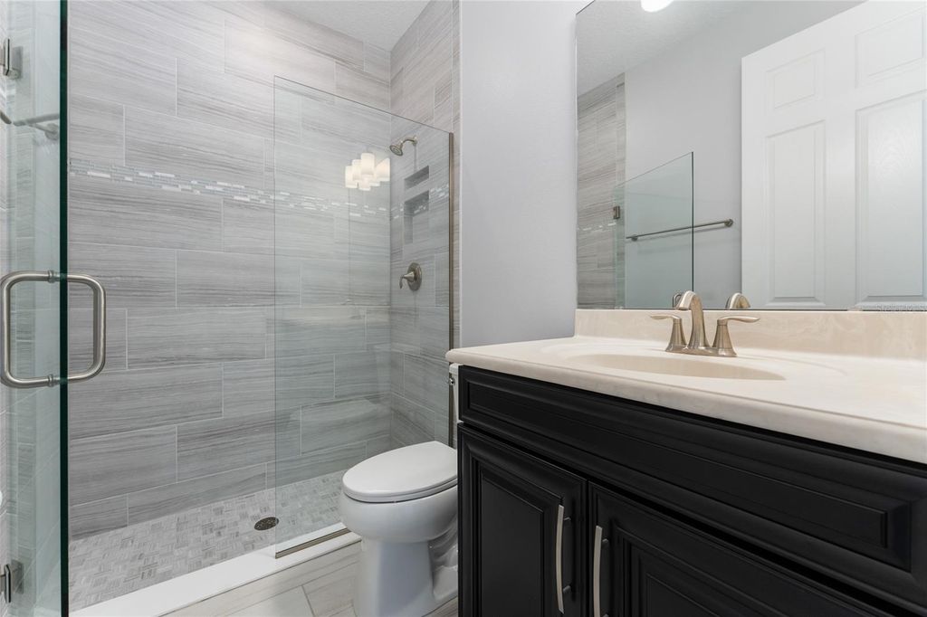 Image 37 of property listing at 3094 SOMERSET PARK DRIVE, Orlando, FL 32824