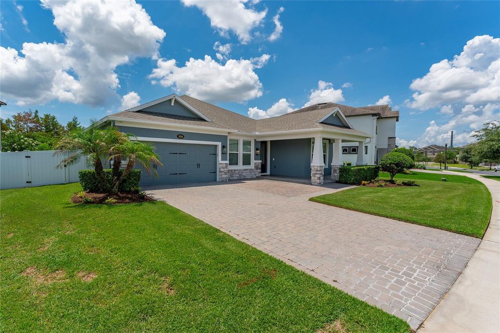 Image 5 of property listing at 3094 SOMERSET PARK DRIVE, Orlando, FL 32824