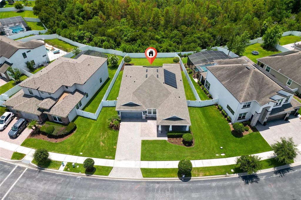 Image 10 of property listing at 3094 SOMERSET PARK DRIVE, Orlando, FL 32824
