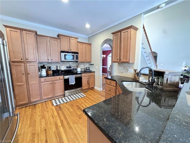 2130 Walnut Crossing Run, Yadkinville, NC 27055