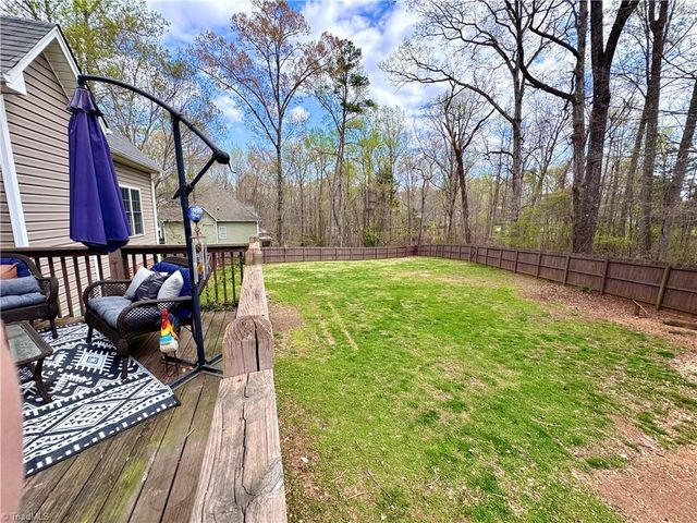 2130 Walnut Crossing Run, Yadkinville, NC 27055