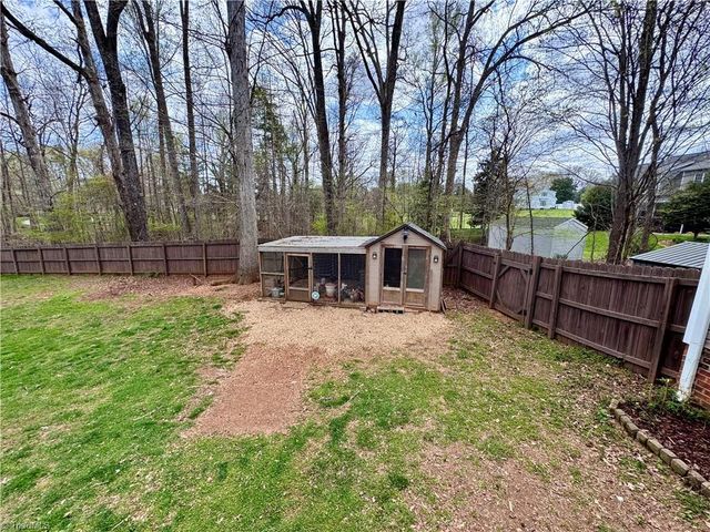 2130 Walnut Crossing Run, Yadkinville, NC 27055
