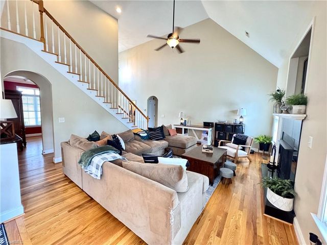 2130 Walnut Crossing Run, Yadkinville, NC 27055