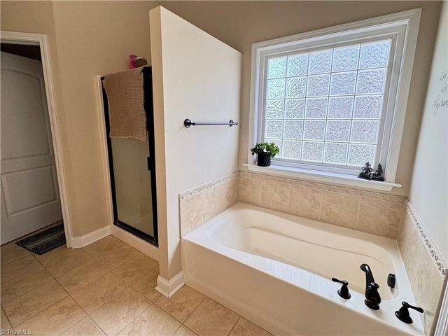 2130 Walnut Crossing Run, Yadkinville, NC 27055