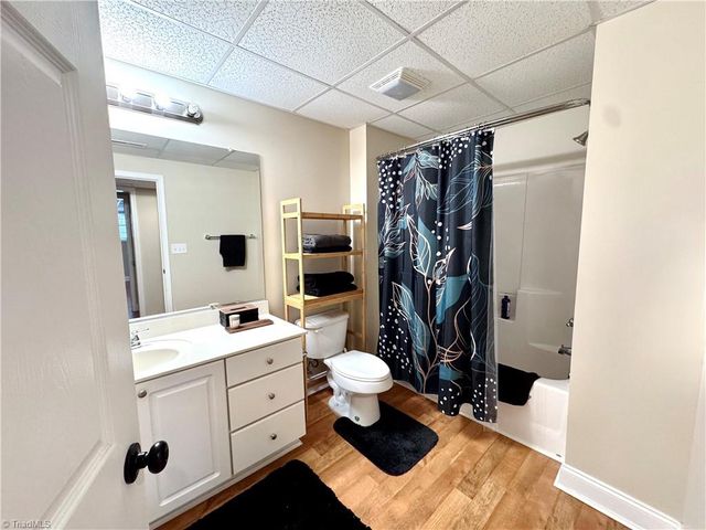 2130 Walnut Crossing Run, Yadkinville, NC 27055