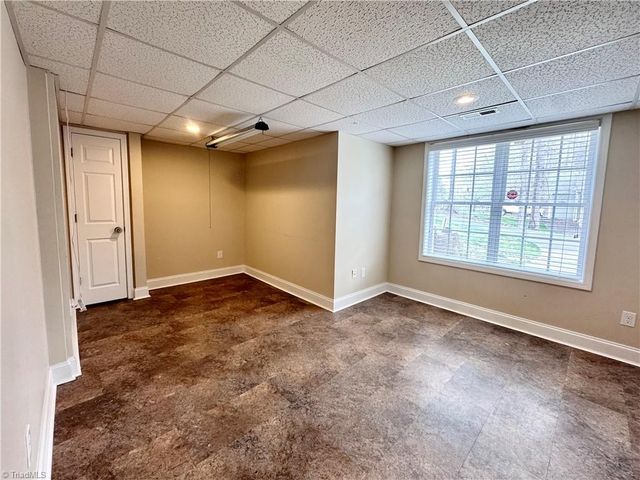 2130 Walnut Crossing Run, Yadkinville, NC 27055