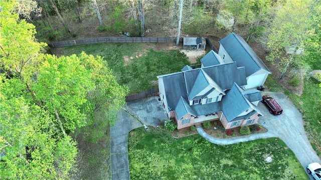 2130 Walnut Crossing Run, Yadkinville, NC 27055