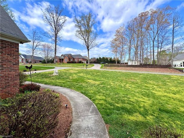 2130 Walnut Crossing Run, Yadkinville, NC 27055