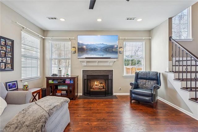 954 Foxboro DR, Newport News, VA 23602