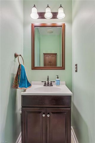 954 Foxboro DR, Newport News, VA 23602