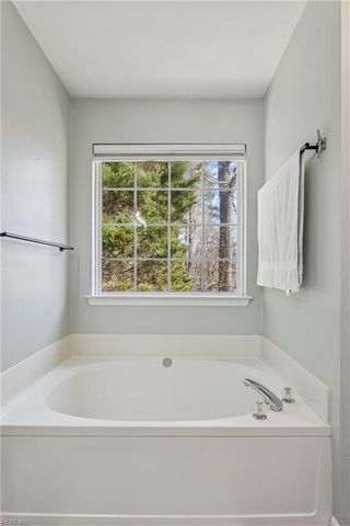 954 Foxboro DR, Newport News, VA 23602