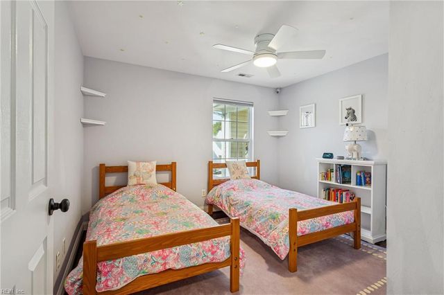 954 Foxboro DR, Newport News, VA 23602