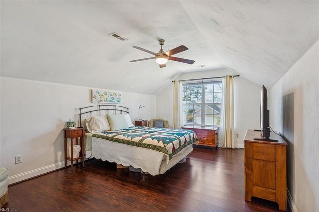 954 Foxboro DR, Newport News, VA 23602