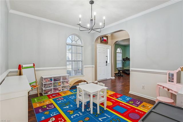 954 Foxboro DR, Newport News, VA 23602