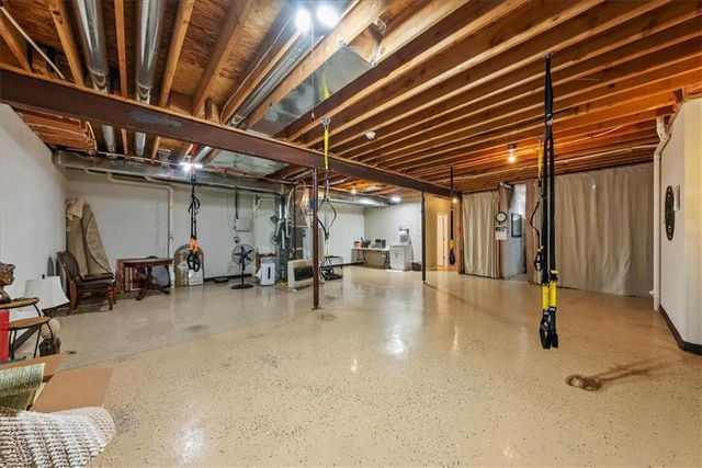 11493 S Waterford Drive, Olathe, KS 66061