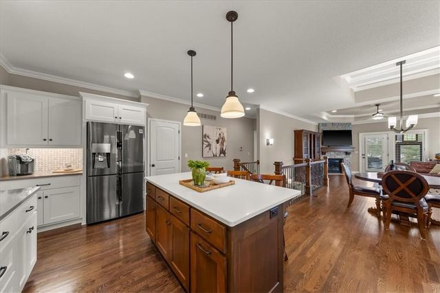 11493 S Waterford Drive, Olathe, KS 66061