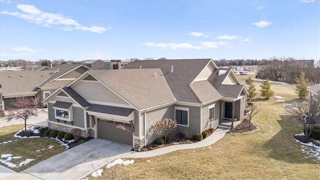 11493 S Waterford Drive, Olathe, KS 66061