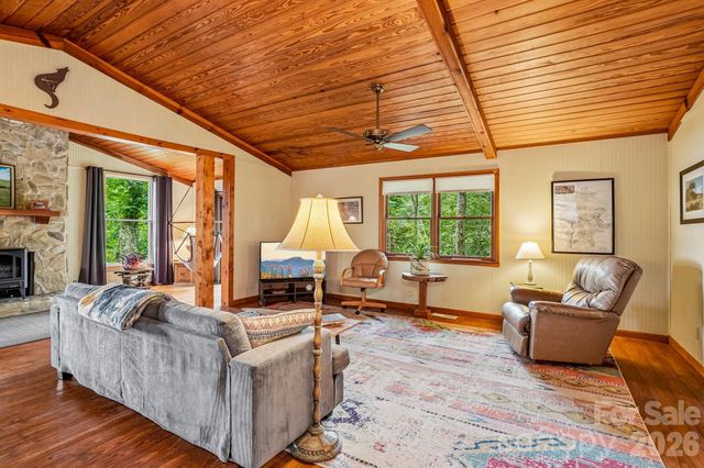 673 Chestnut Lane, Mars Hill, NC 28754
