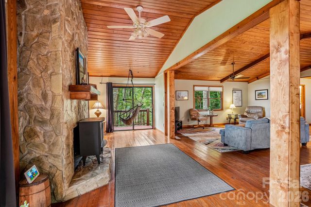 673 Chestnut Lane, Mars Hill, NC 28754