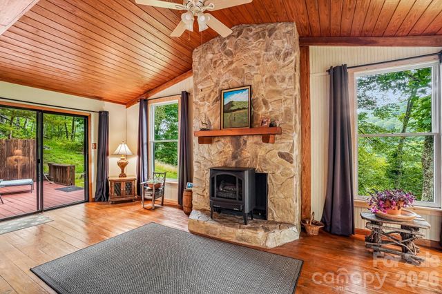 673 Chestnut Lane, Mars Hill, NC 28754