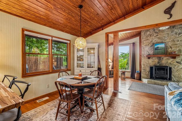 673 Chestnut Lane, Mars Hill, NC 28754