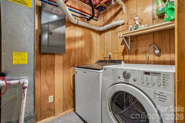 673 Chestnut Lane, Mars Hill, NC 28754