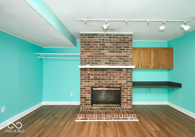 1165 Apple Valley Road, Greenwood, IN 46142