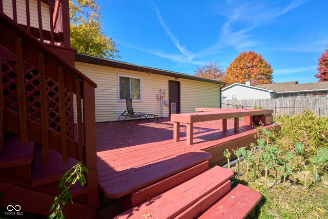 1165 Apple Valley Road, Greenwood, IN 46142