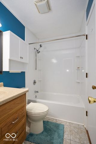 1165 Apple Valley Road, Greenwood, IN 46142