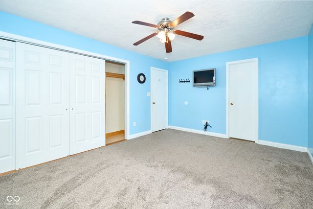 1165 Apple Valley Road, Greenwood, IN 46142