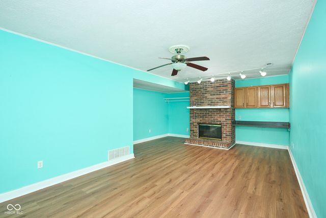 1165 Apple Valley Road, Greenwood, IN 46142