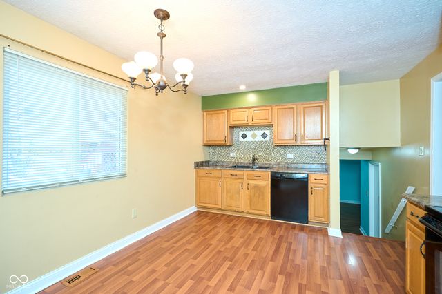 1165 Apple Valley Road, Greenwood, IN 46142