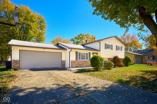 1165 Apple Valley Road, Greenwood, IN 46142