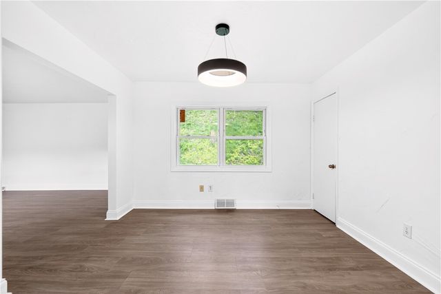 2925 SEBOLT ROAD, South Park, PA 15129