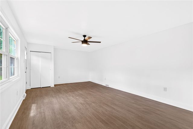 2925 SEBOLT ROAD, South Park, PA 15129