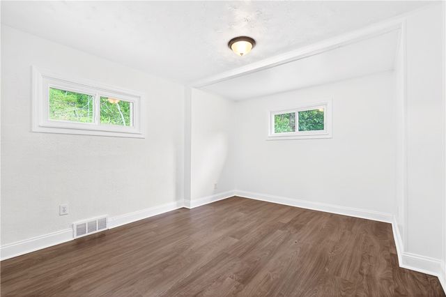 2925 SEBOLT ROAD, South Park, PA 15129