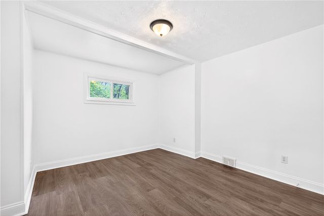 2925 SEBOLT ROAD, South Park, PA 15129