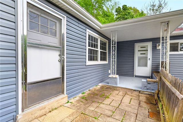 2925 SEBOLT ROAD, South Park, PA 15129