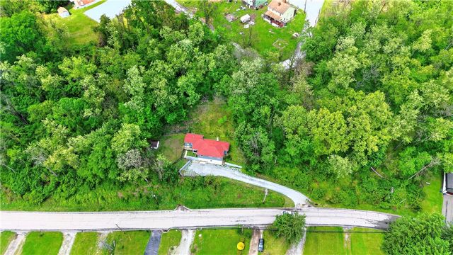 2925 SEBOLT ROAD, South Park, PA 15129