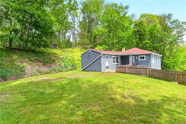 2925 SEBOLT ROAD, South Park, PA 15129