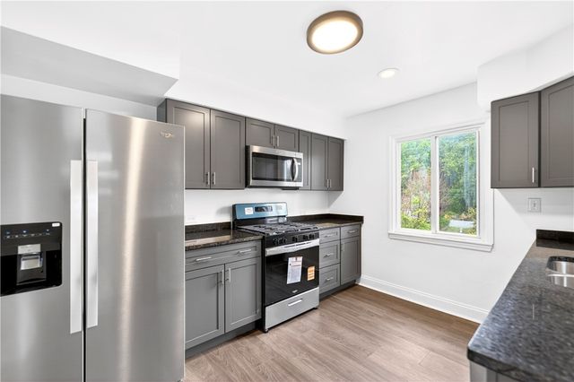 2925 SEBOLT ROAD, South Park, PA 15129
